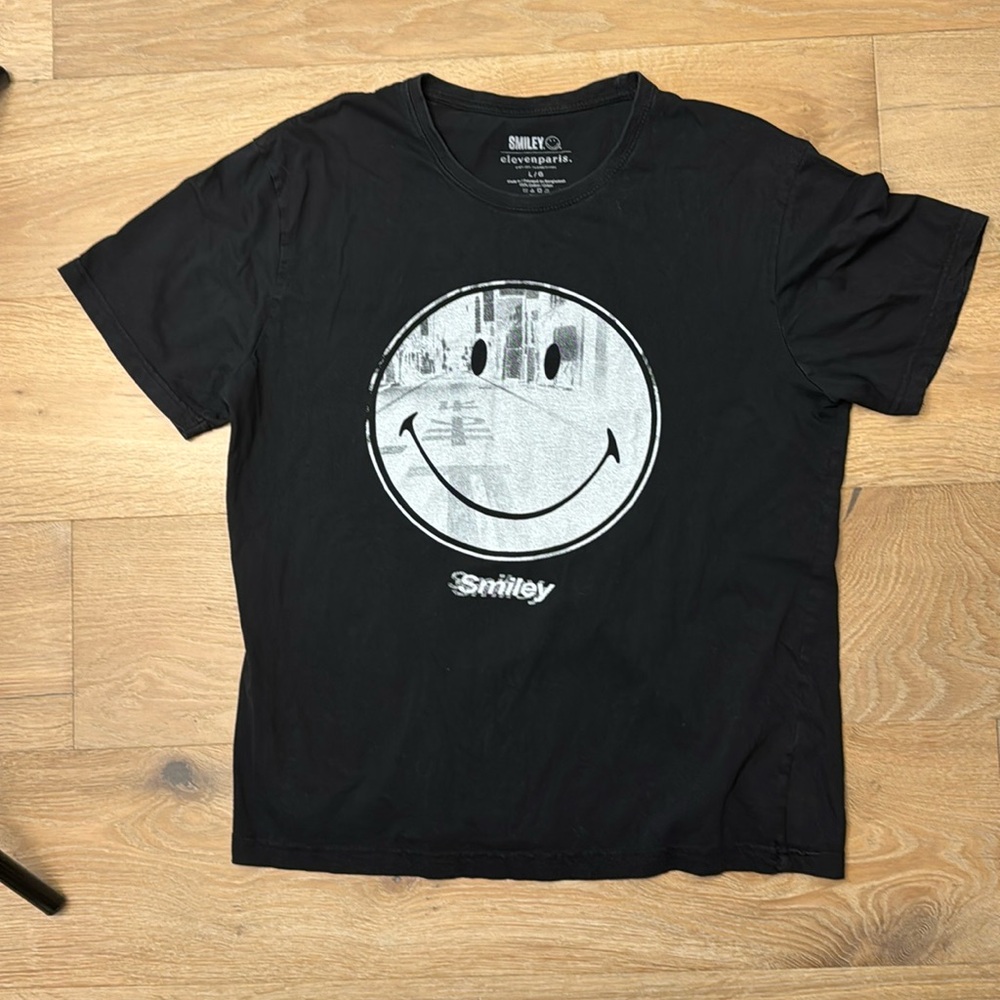 Black smiley face shirt size large